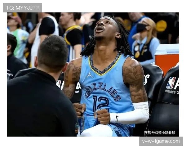 斯马特执教下的孟菲斯灰熊展现强硬防守,球队战绩稳步提升引关注 斯马特执教下的孟菲斯灰熊展现强硬防守,球队战绩稳步提升引关注