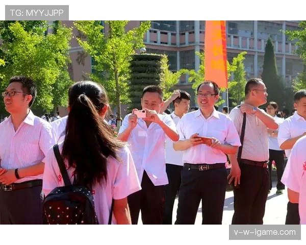 南安普顿迎新帅掌舵，剑指重返辉煌