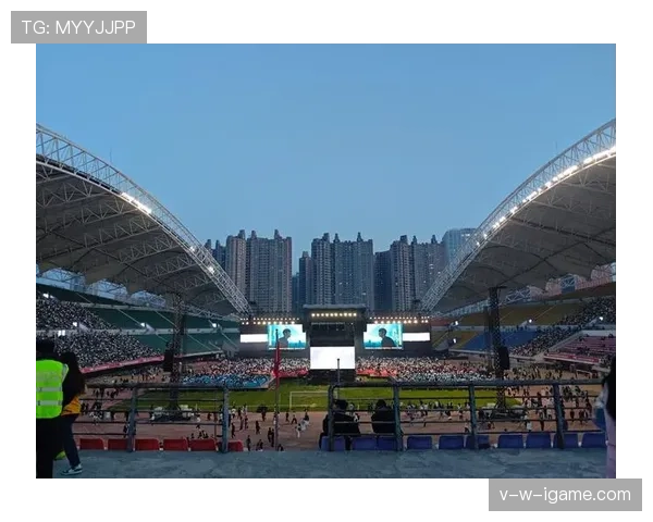 西布朗主场迎强敌，霍桑球场激情助球队闪耀赛场