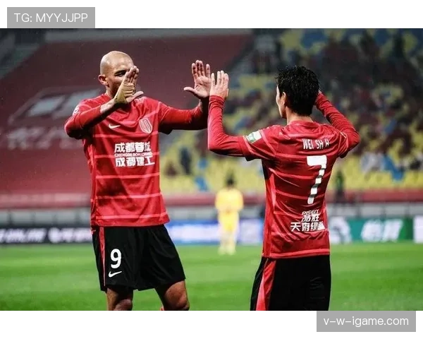 中超赛季精彩回顾：冠军悬念迭起，各队稳健发挥共谱激烈争冠战