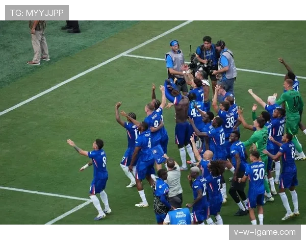 凯尔·沃克世俱杯冠军成员完成荣誉拼图