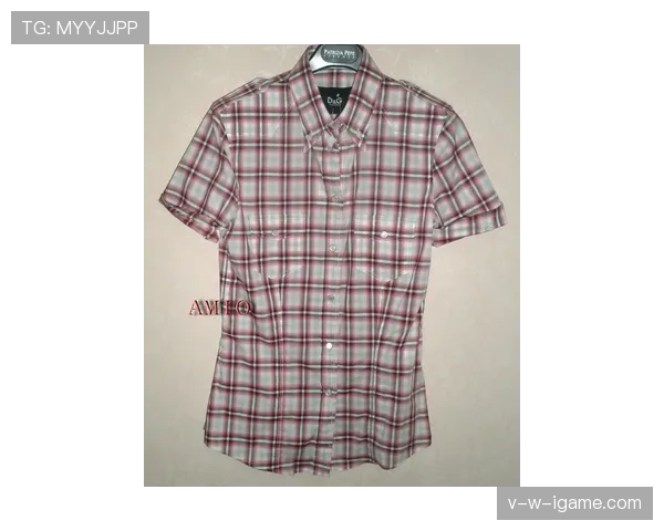 古力发图，棋盘边那件名牌外套——我是不是一直生活在平行宇宙